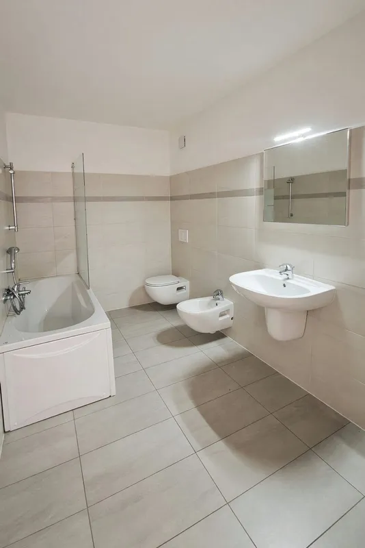 Casa contigua 5,5 locali con terrazza vista lago e giardino a Lopagno, foto 18