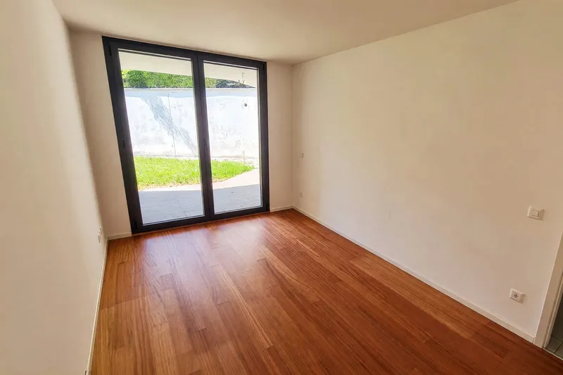 Casa contigua 5,5 locali con terrazza vista lago e giardino a Lopagno, foto 14