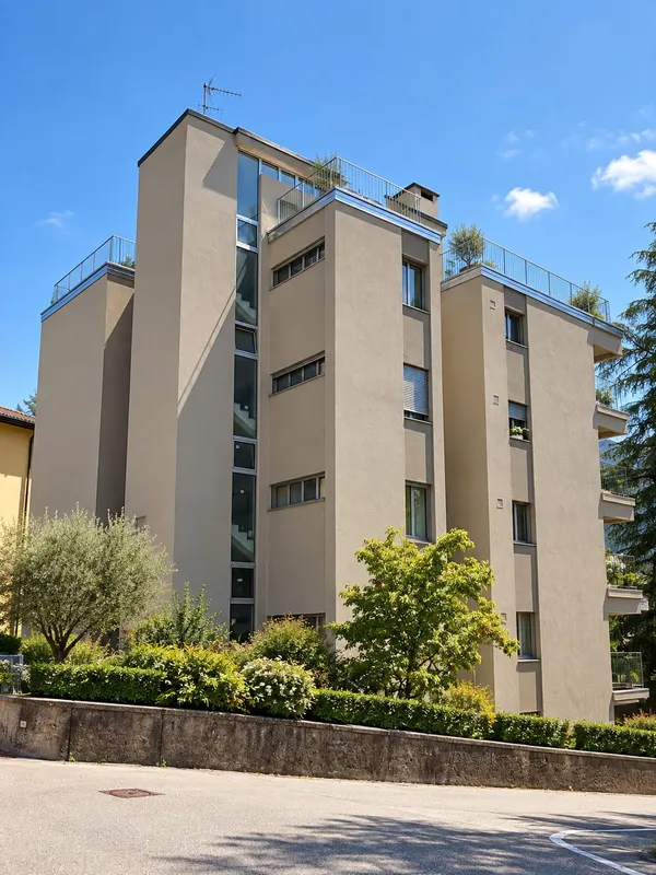 Prestigioso 5,5 ristrutturato in alto standing, vista lago a Loreto, foto 10