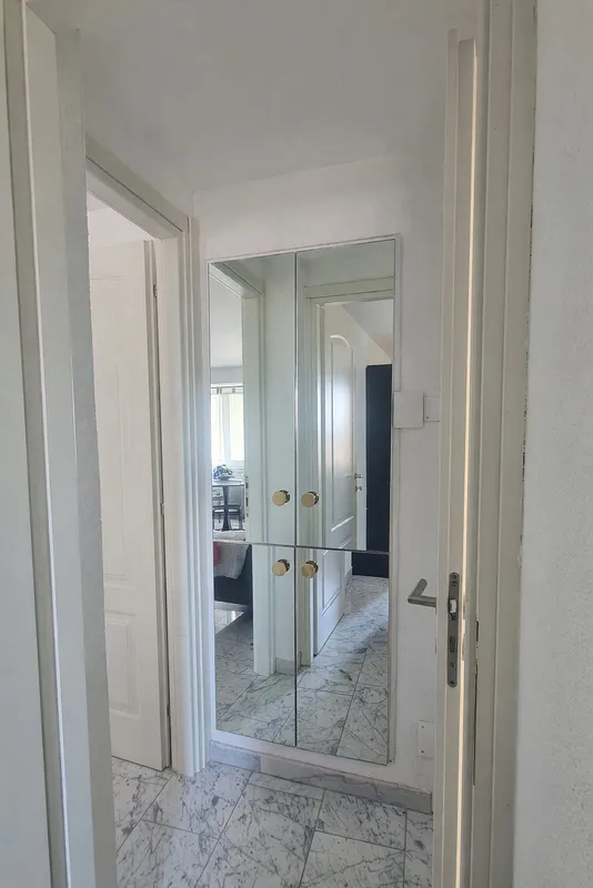 Appartamento 2,5 ristrutturato con balcone e scorcio lago, Foto 19