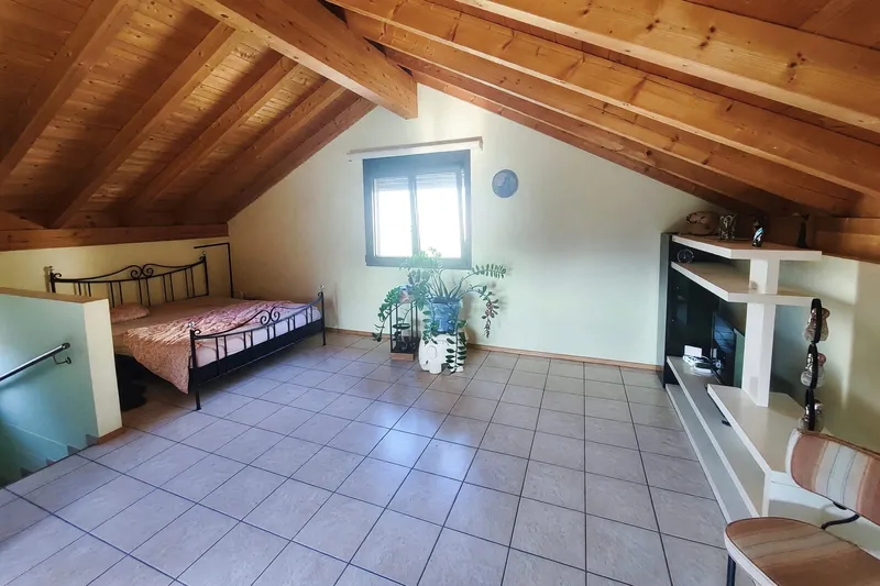 Villetta 5,5 con giardino di 300 mq e mansarda abitabile, Foto 11