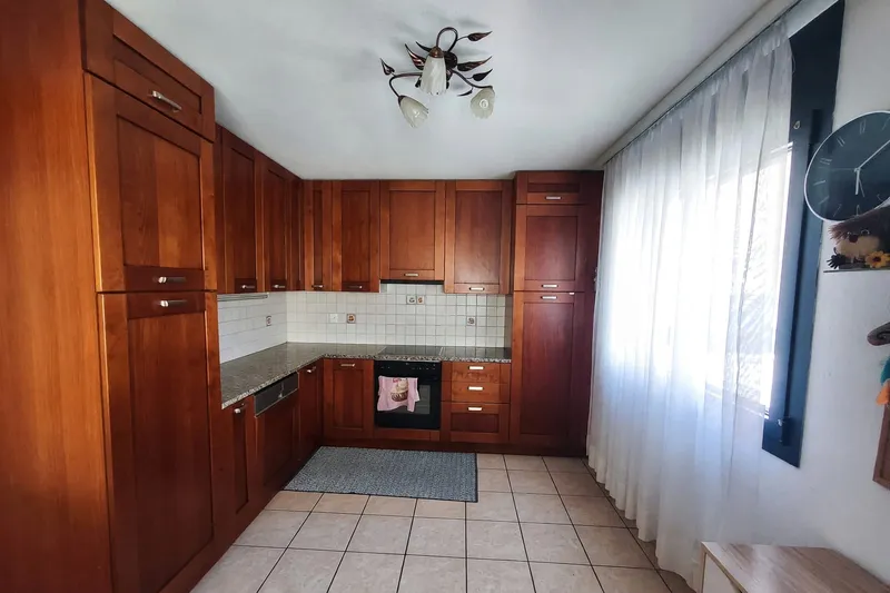 Villetta 5,5 con giardino di 300 mq e mansarda abitabile, Foto 7