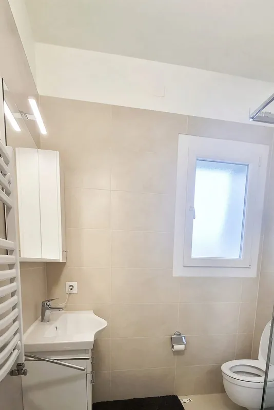 Accogliente 1,5 locali centrale con ampio bagno e spese incluse, Foto 6