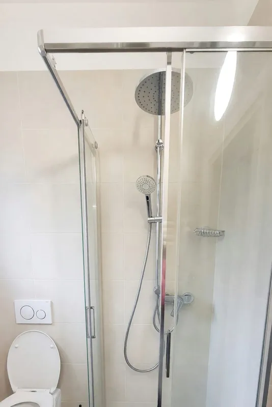 Accogliente 1,5 locali centrale con ampio bagno e spese incluse, Foto 7