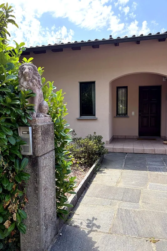 Casa plurifamiliare dalle mille possibilità con vista lago e giardino, Foto 12