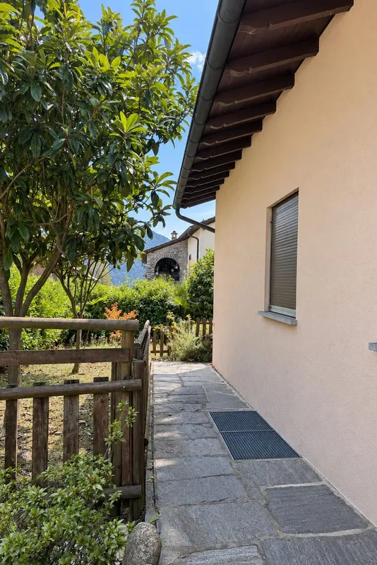 Casa plurifamiliare dalle mille possibilità con vista lago e giardino, Foto 7