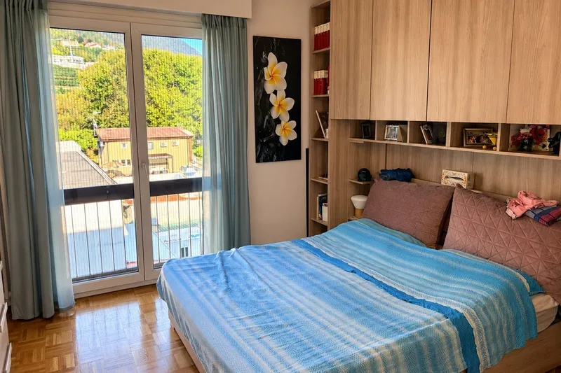 Luminoso appartamento 3,5 panoramico con cucina rinnovata e balcone, Foto 6