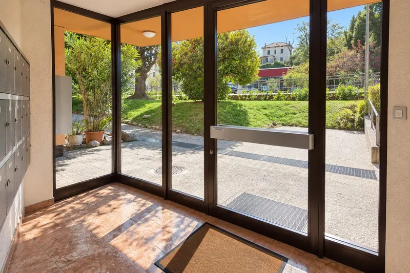 Luminoso appartamento 3,5 panoramico con cucina rinnovata e balcone, Foto 13