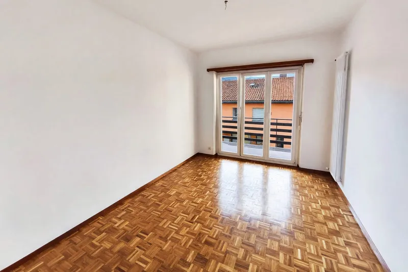 Appartamento 5,5 ristrutturato con giardino privato e tre balconi, foto 7