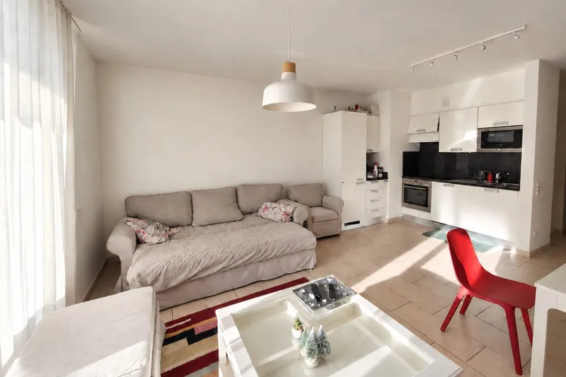 Ampio appartamento 2,5 locali arredato con balconcino, photo 2