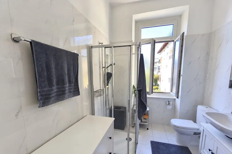Appartamento 4,5 ristrutturato con due balconi e cucina abitabile, foto 13