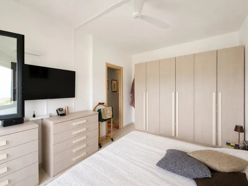 ESCLUSIVO APPARTAMENTO 4.5 ARREDATO CON VISTA LAGO AD AGRA, foto 13