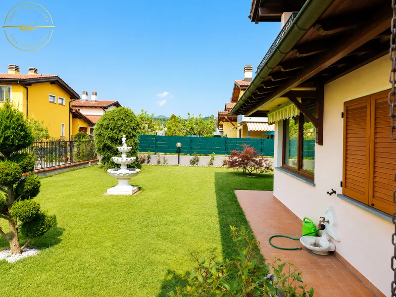 AMPIA CASA DI 5.5 LOCALI CON GIARDINO IN ZONA VERDE A STABIO, foto 4