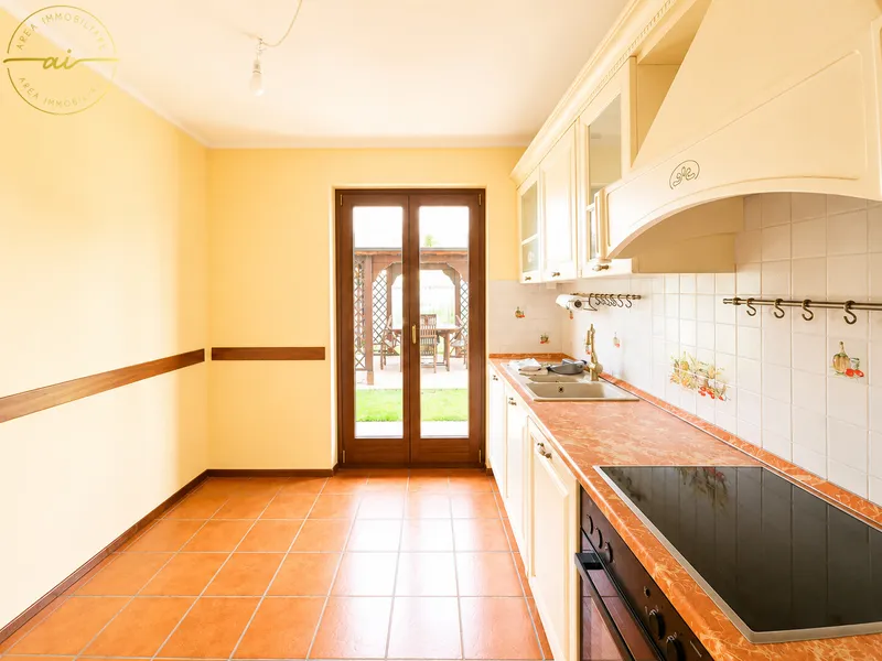 AMPIA CASA DI 5.5 LOCALI CON GIARDINO IN ZONA VERDE A STABIO, foto 9