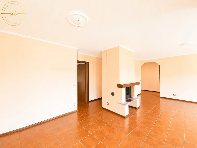 AMPIA CASA DI 5.5 LOCALI CON GIARDINO IN ZONA VERDE A STABIO, foto 6