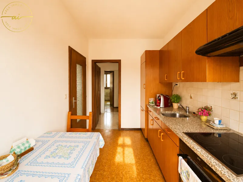 CASA INDIPENDENTE CON AMPIO TERRENO EDIFICABILE, Foto 10