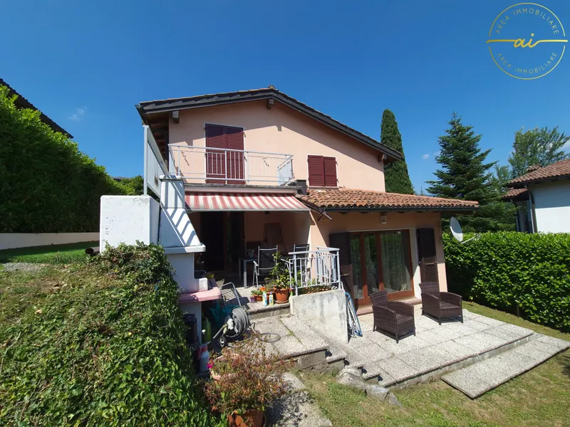 CASA UNIFAMILIARE CON GIARDINO IN MEZZO AL VERDE, foto 3