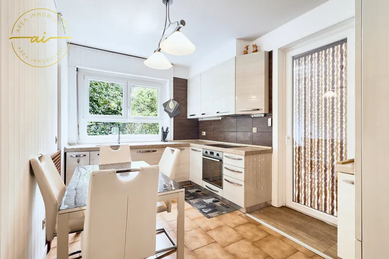SPAZIOSA CASA CON 3 UNITÀ ABITATIVE E GIARDINO DI 400 MQ, Foto 11