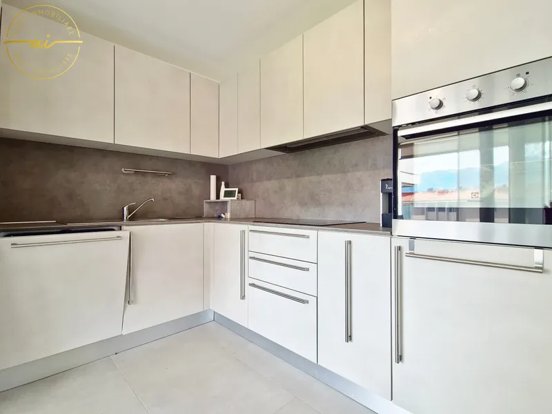 MODERNO APPARTAMENTO DI 3.5 LOCALI CON AMPIA TERRAZZA, photo 4