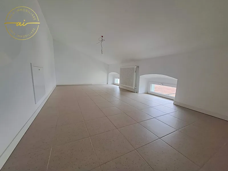 ATTICO MANSARDATO DI 3.5 LOCALI, Foto 9