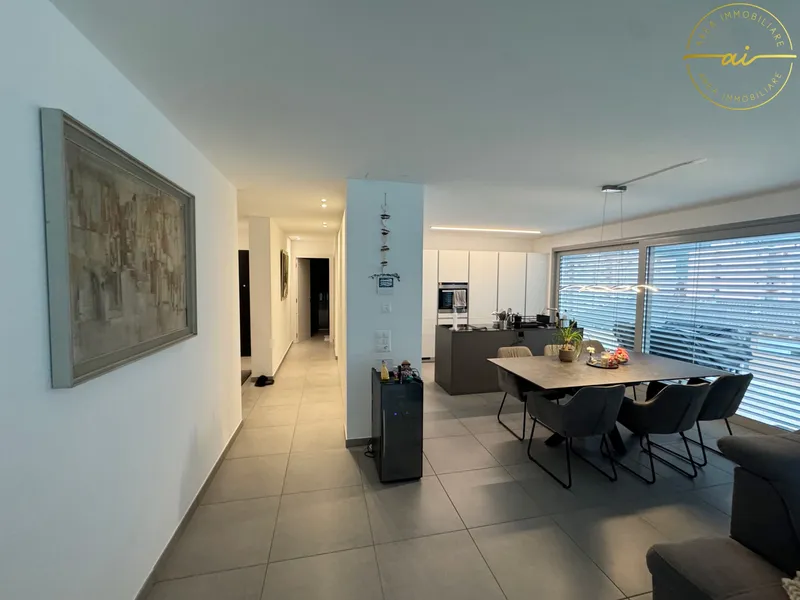 ATTICO 3.5 LOCALI CON AMPIA TERRAZZA NEL CUORE DI BELLINZONA, Foto 2