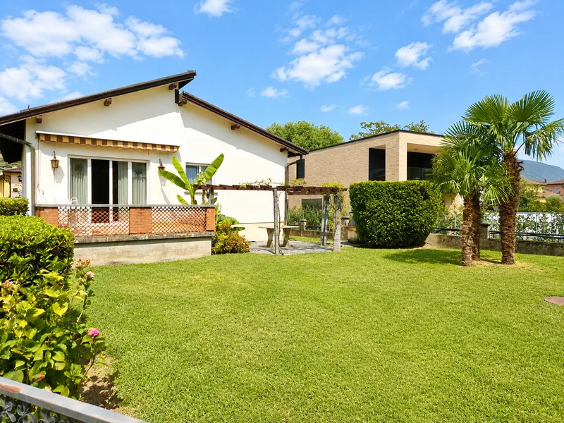 AMPIA VILLA DI 8 LOCALI CON GIARDINO PRIVATO A COLDRERIO, Foto 13