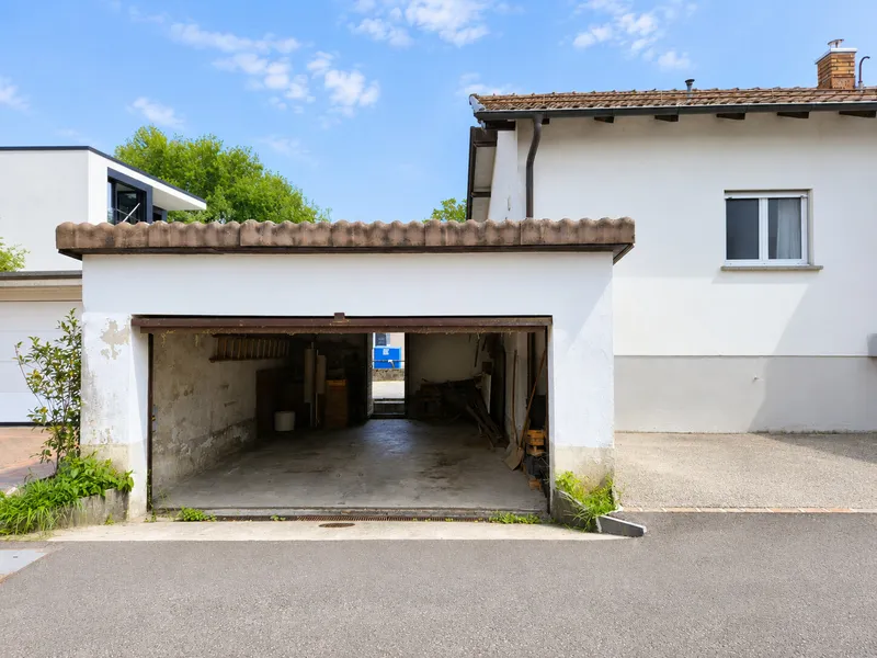 AMPIA VILLA DI 8 LOCALI CON GIARDINO PRIVATO A COLDRERIO, Foto 12