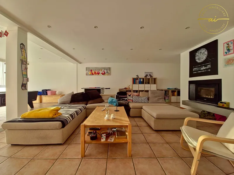CASA INDIPENDENTE DI 5.5 LOCALI CON GIARDINO E SPAZI COMMERC, Foto 3