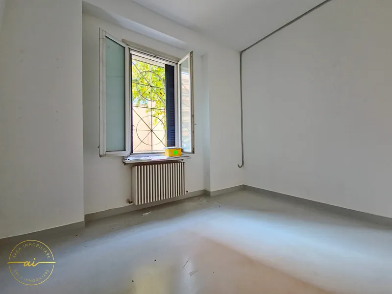 UFFICIO A POCHI PASSI DAL CENTRO DI CHIASSO, Foto 4