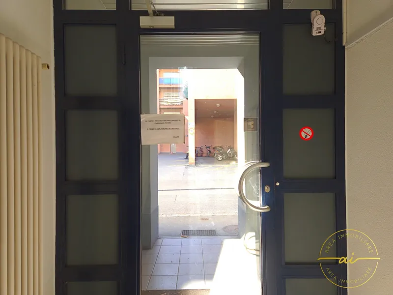 UFFICIO A POCHI PASSI DAL CENTRO DI CHIASSO, Foto 2