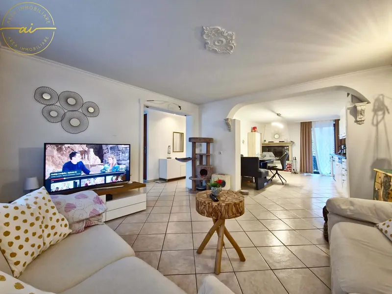 CASA UNIFAMILIARE DI NUCLEO CON GIARDINO PRIVATO A MAGADINO, Foto 2