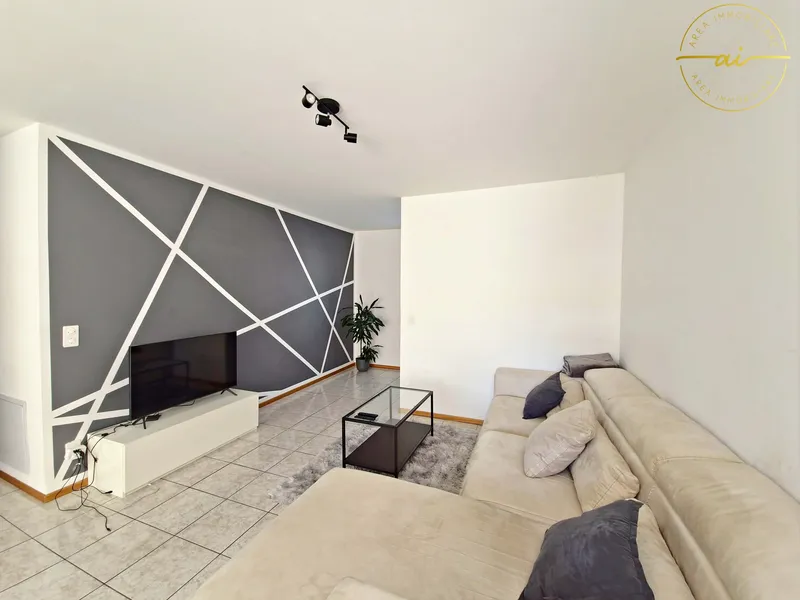 AMPIO E LUMINOSO APPARTAMENTO DI 4.5 LOCALI CON BALCONE, Foto 3