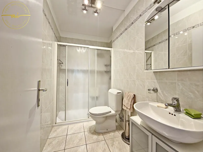 ACCOGLIENTE 3.5 LOCALI CON BALCONE E VERANDA A MORBIO INF., photo 12