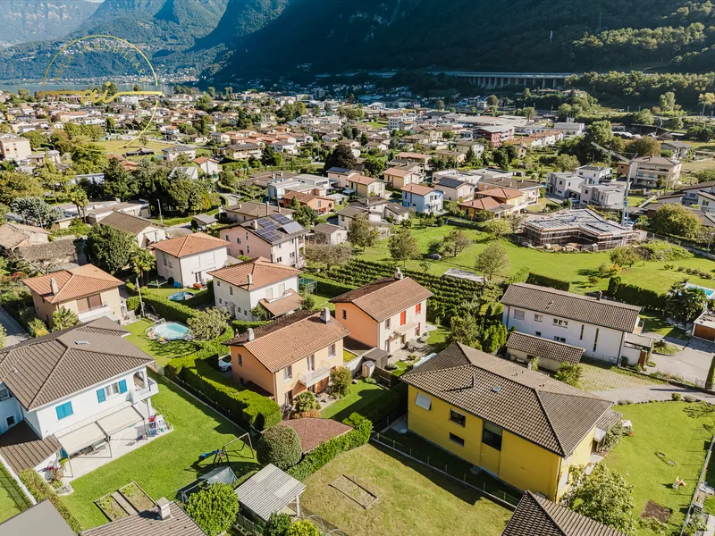SPLENDIDA CASA CON GIARDINO A DUE PASSI DAL LAGO, photo 8