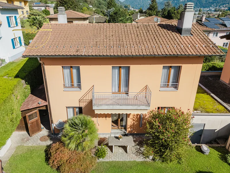 SPLENDIDA CASA CON GIARDINO A DUE PASSI DAL LAGO, photo 6