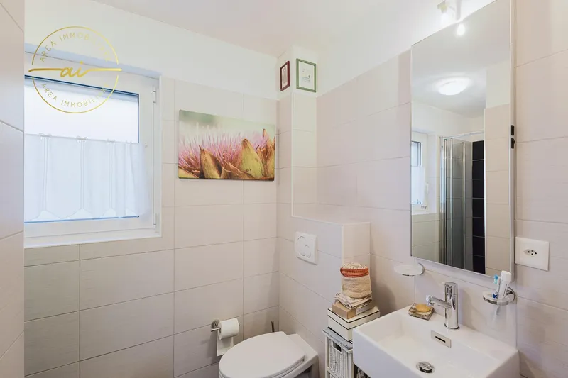 MODERNO APPARTAMENTO DI 4.5 LOCALI CON AMPIO GIARDINO PRIVAT, photo 8