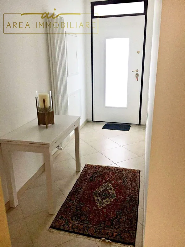 AMPIO E MODERNO 2.5 LOCALI CON CORTILE PRIVATO, photo 5