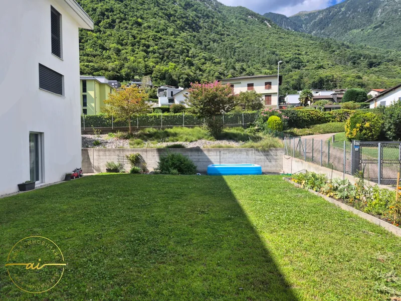 MODERNO APPARTAMENTO 3.5 LOCALI CON GIARDINO A LUMINO, foto 2