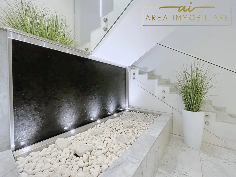 NUOVO ATTICO DI 4.5 LOCALI CON VISTA LAGO A PARADISO, Foto 4