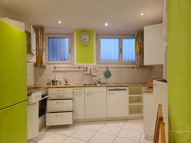 CASA DI 5.5 LOCALI NEL NUCLEO STORICO DI RIVA SAN VITALE, photo 2