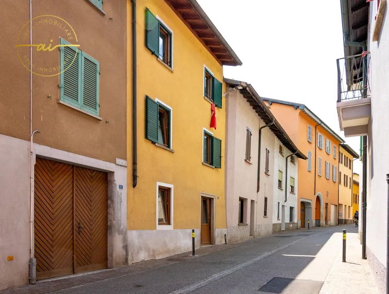 CASA PLURIFAMILIARE CON 3 APPARTAMENTI IN VENDITA, photo 3