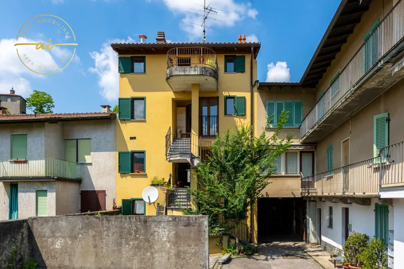 CASA PLURIFAMILIARE CON 3 APPARTAMENTI IN VENDITA, photo 2