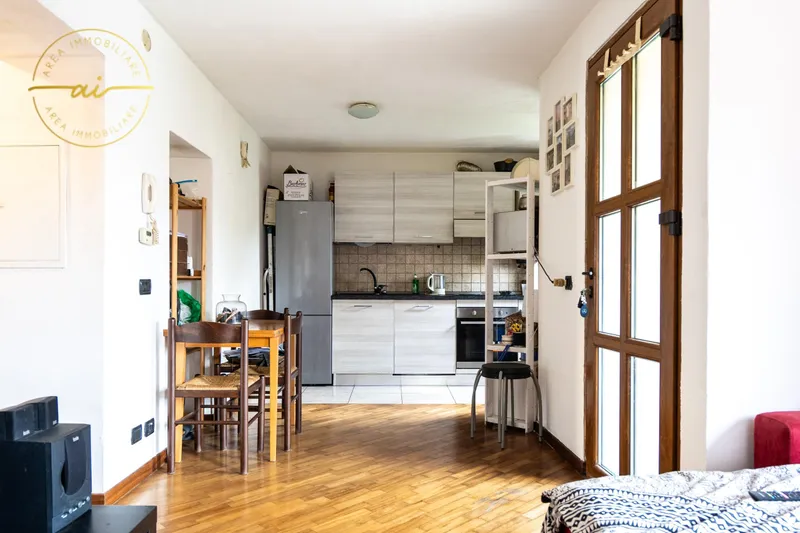 CASA PLURIFAMILIARE CON 3 APPARTAMENTI IN VENDITA, photo 6