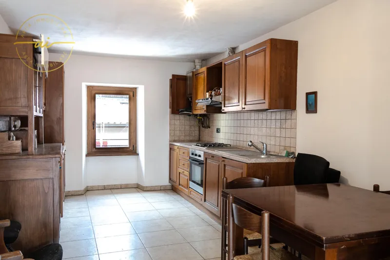CASA PLURIFAMILIARE CON 3 APPARTAMENTI IN VENDITA, photo 8