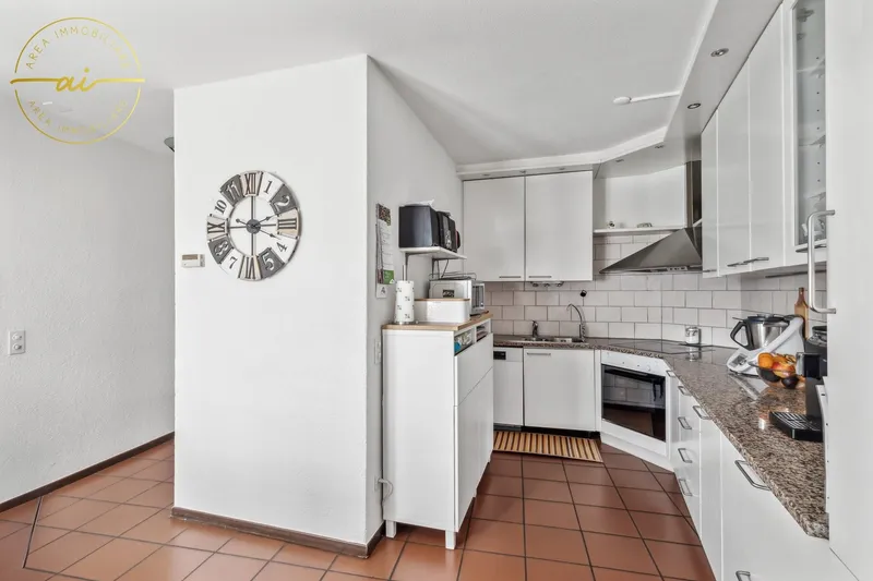 CASA A SCHIERA CON GIARDINO PRIVATO E PISCINA CONDOMINIALE, foto 6