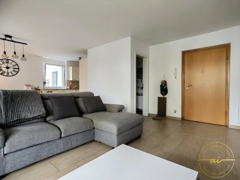 MODERNO ED AMPIO APPARTAMENTO 3.5 LOCALI, foto 3