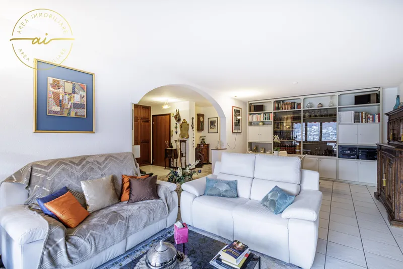 APPARTAMENTO 4.5 LOCALI CON TERRAZZE E VISTA LAGO – PORZA, photo 5