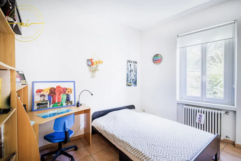 AMPIA CASA DI 6.5 LOCALI IN ZONA RESIDENZIALE A MORBIO INF., Foto 5