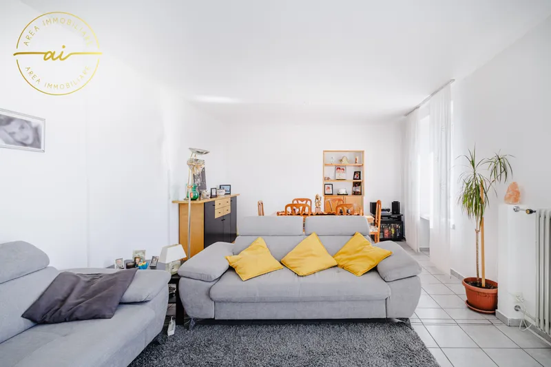 AMPIA CASA DI 6.5 LOCALI IN ZONA RESIDENZIALE A MORBIO INF., Foto 12