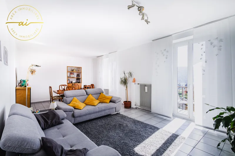 AMPIA CASA DI 6.5 LOCALI IN ZONA RESIDENZIALE A MORBIO INF., Foto 11